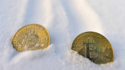 Chuyên gia dự báo giá cổ phiếu và bitcoin sẽ đi ngang trong phần còn lại của năm